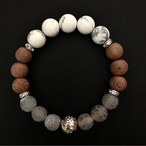 Howlite, wood and cracked agate gemstone diffuser bracelet